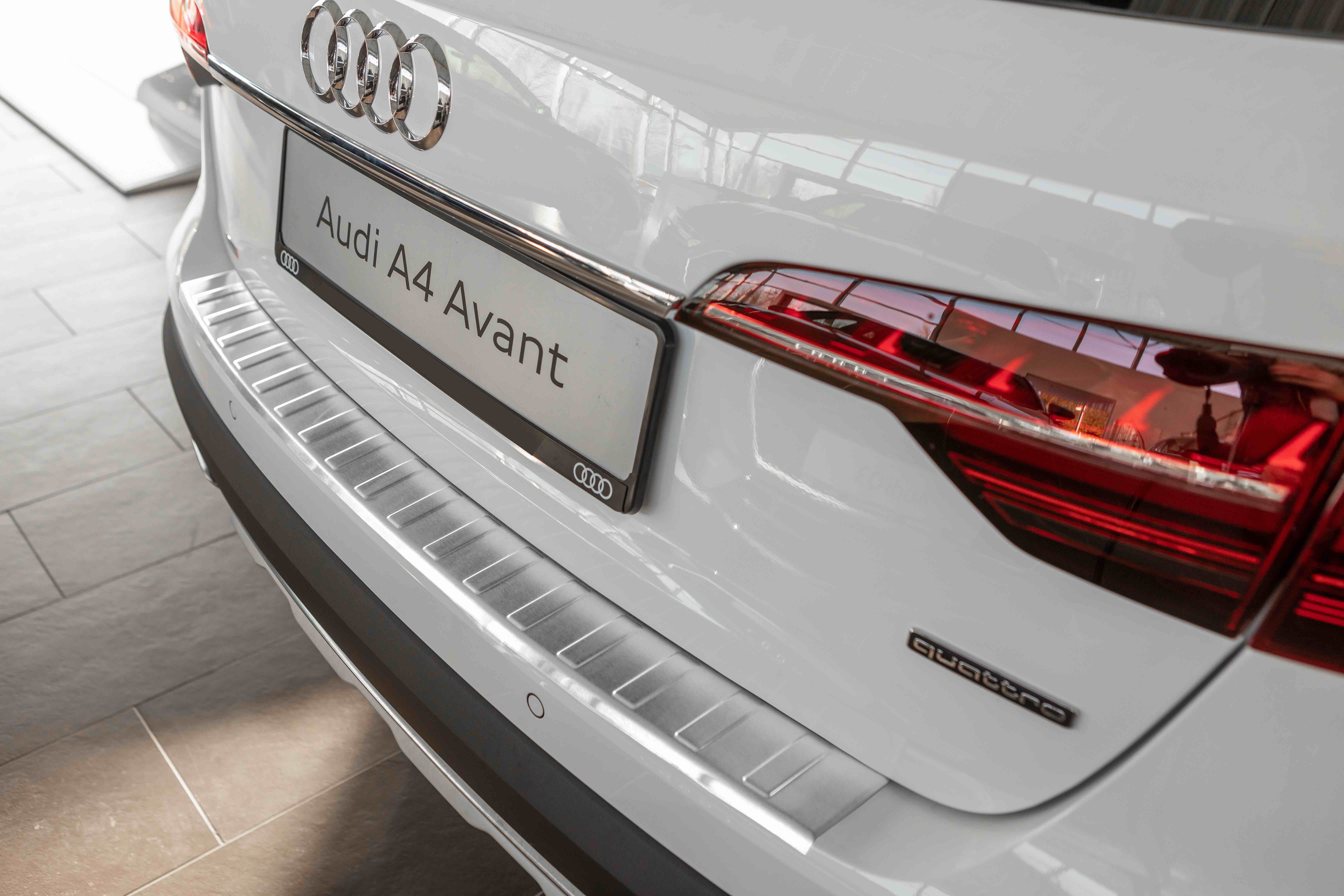 Edelstahl Gebürstet Ladekantenschutz kompatibel Abkantung passgenau Farbe (Kombi) mit mit | Aroba B9 A4 Audi BJ. 10.2015> ab Silber Avant