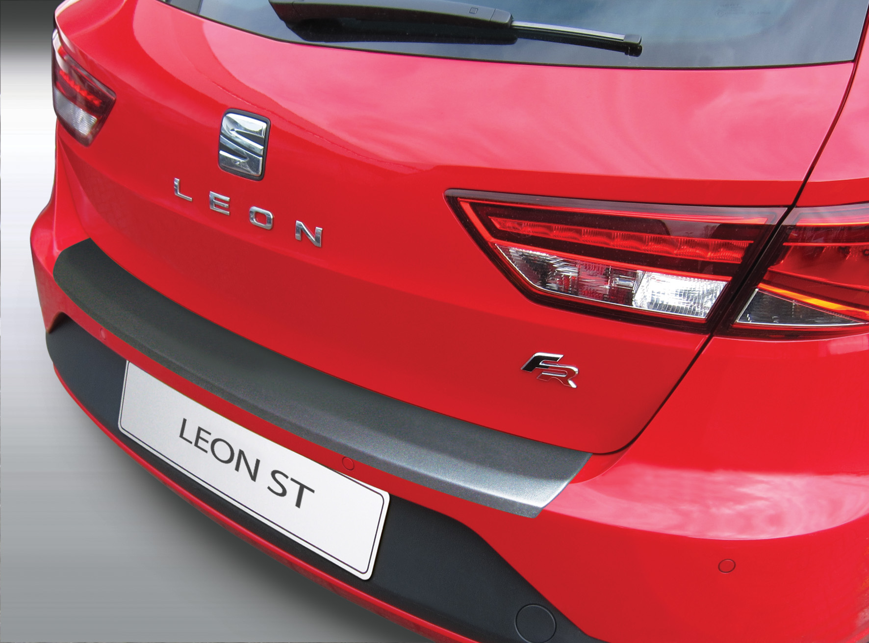 Ladekantenschutz mit Abkantung passend für Seat Leon ST (Kombi